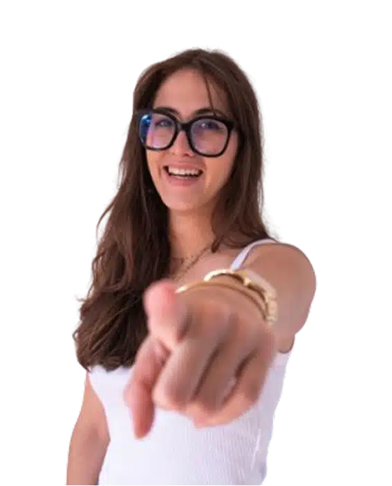 Pauline Gélis - SEO by Pauline - montre du doit